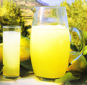 Ventajas de consumir el jugo de limón 
