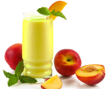 Jugo de Manzana, Pera, Durazno y Apio para Lucir más Bella esta Navidad